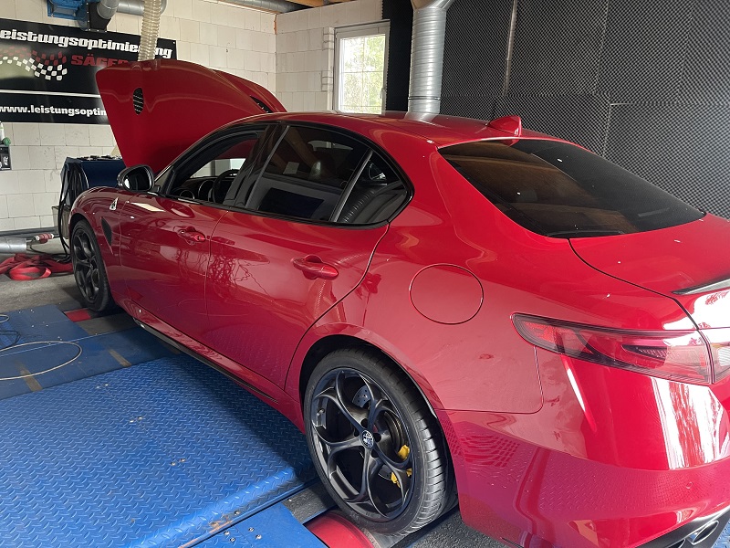 Alfa Romeo Giulia V6